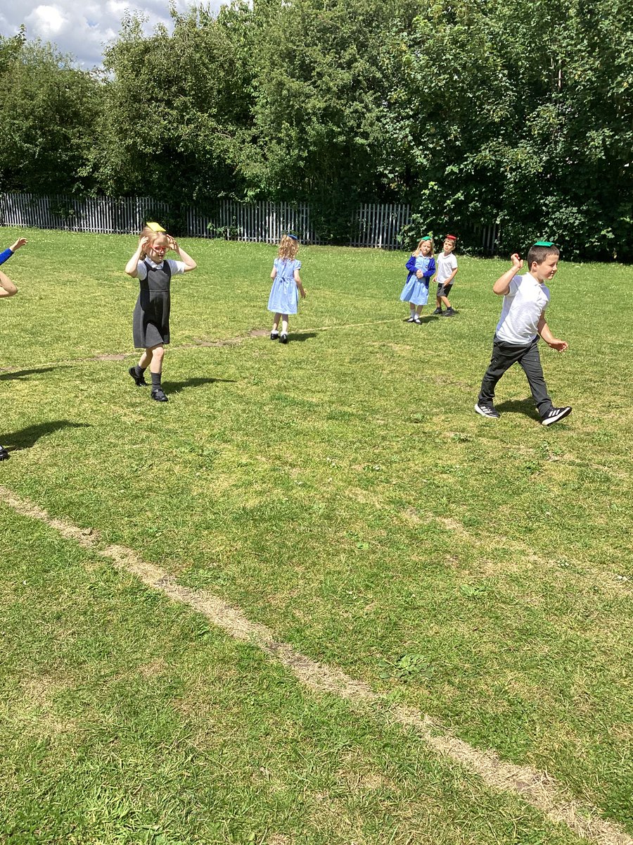 St Thomas' CE tweet media