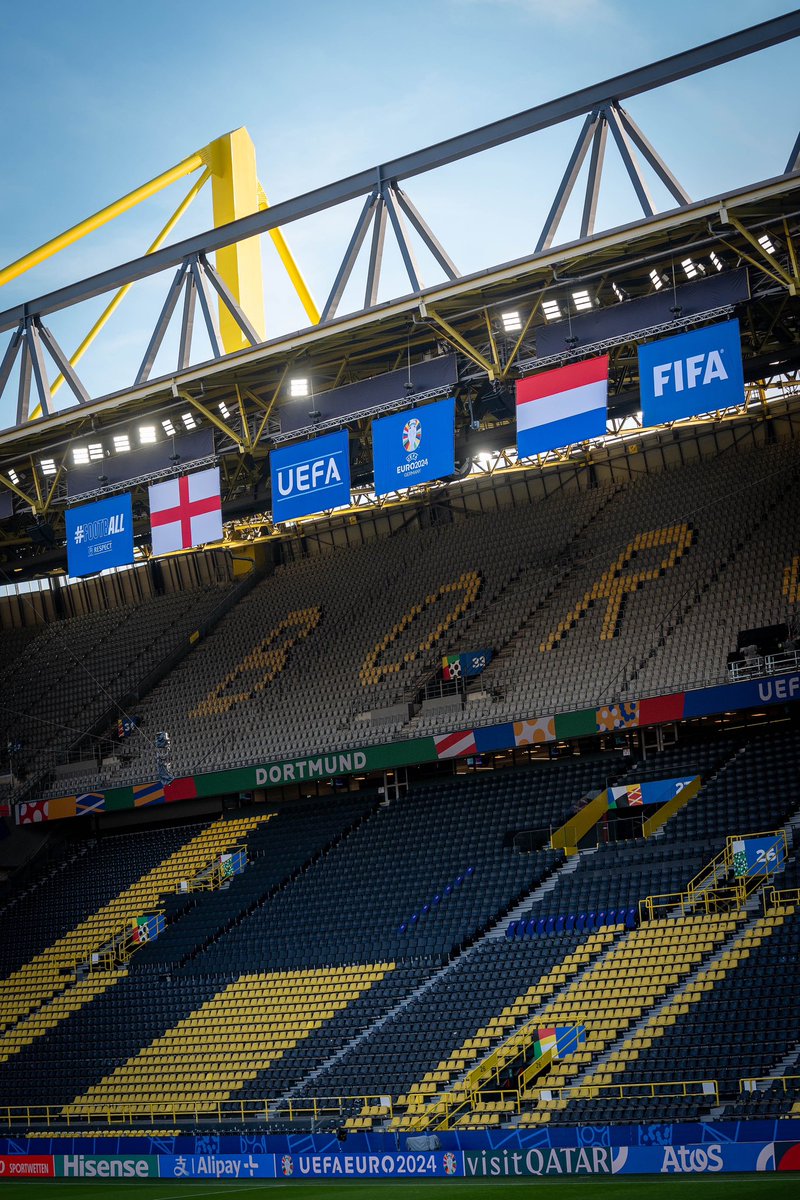 OnsOranje's tweet photo. Tomorrow: the #EURO2024 semi-final. 🥶

#NothingLikeOranje #NEDENG https://t.co/8g4IDgsnVl