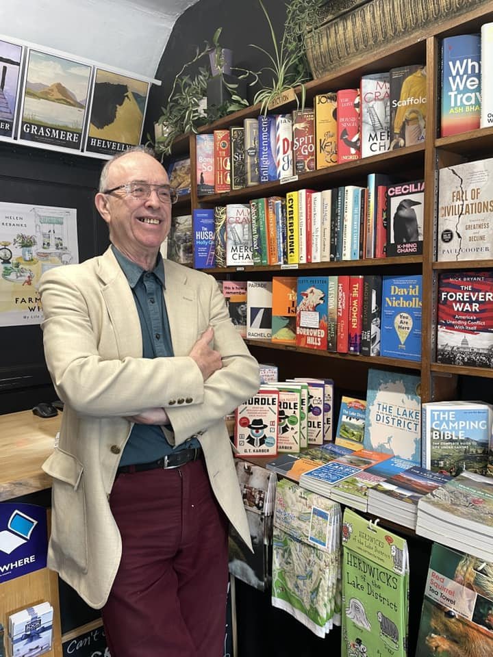 We are proud to have a team of knowledgeable and passionate booksellers at Fred’s. We're doing a wee 'meet the team' thing over on our other socials. Starting with Steve👇
join us over on faceb or insta for more words!
