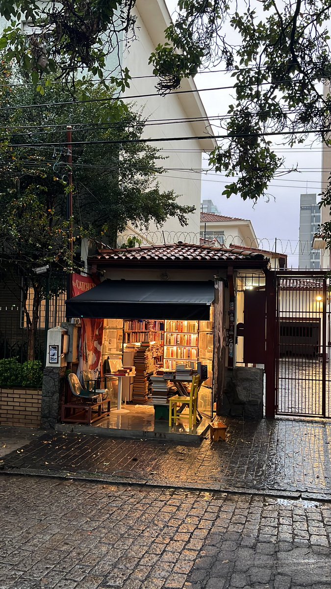 RicardoLombardi's tweet image. Chuva segue firme por aqui.