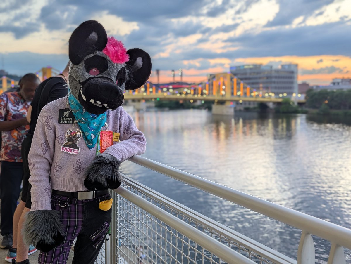 I had a great time at Anthrocon this year, despite some setbacks. It's always so nice seeing good friends and visiting Pittsburgh. 

#Anthrocon2024 

📸: <a href="/DeerOfTurquoise/">Turquoise Deer @...somewhere</a> 

(If you saw me post this already, no you didn't)