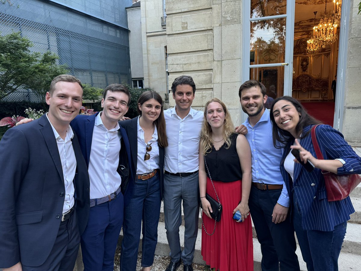 AlbaneBlt's tweet photo. Merci @GabrielAttal pour toute la force que vous nous avez donnée pendant cette campagne. On continue 🚀 https://t.co/xtiX7S8nAG