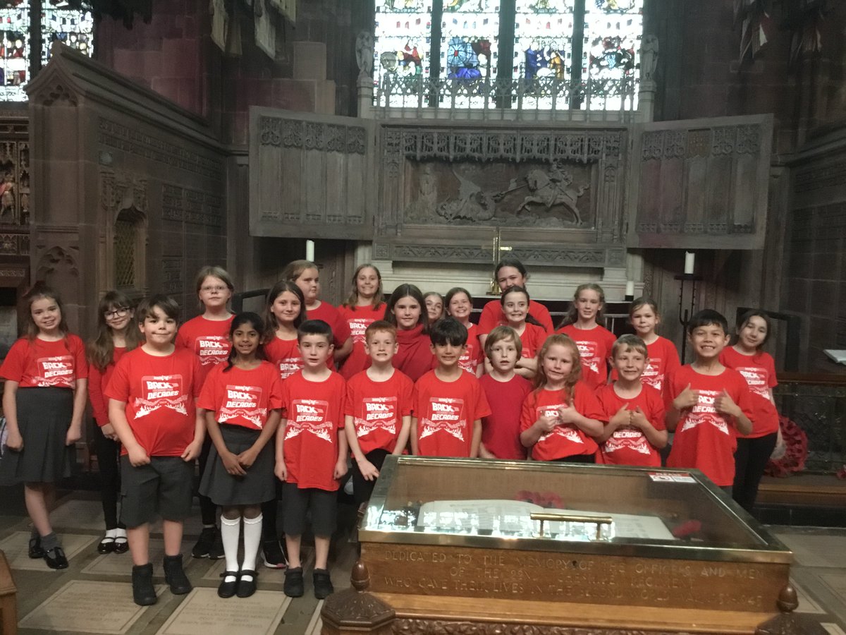 stlukesfrodsham's tweet photo. Our School Choir had a fabulous evening singing in Chester Cathedral as part of the @amasingcic choir 😃🎶 https://t.co/RpoCPw9yqc