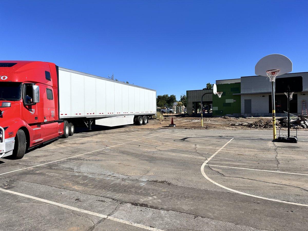 ddlearningspace's tweet image. Summer is in full swing! We are excited to be delivering new furniture to many newly remodeled California schools. Stay tuned for images of the completed spaces! Do you need new furniture this summer for your campus spaces? Give us a call at 800-453-4195