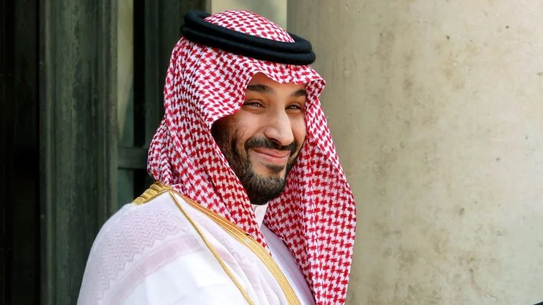 MoneyRadar_FR's tweet photo. 🚨 ALERTE 🚨

🇸🇦L'Arabie saoudite a menacé de vendre massivement des milliards de dette UE si les 300 milliards d'actifs russes sont saisis par le G7

Les avoirs du royaume en obligations françaises et en euros pourraient s'élever à des dizaines de milliards d'euros.