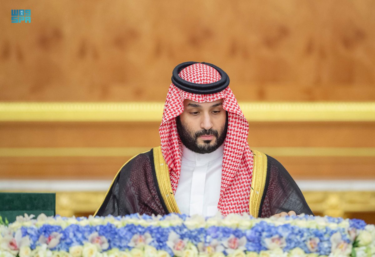 سمو #ولي_العهد يرأس جلسة #مجلس_الوزراء.
-