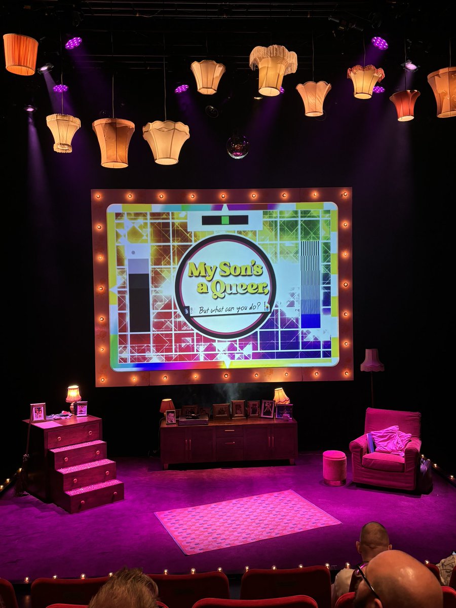 Great to see <a href="/Rob_Madge_02/">Rob Madge</a> strutting their stuff in Leicester! Just as funny, fresh and emotional as it was when I saw it in London! 💖🏳️‍🌈 Truly remarkable.