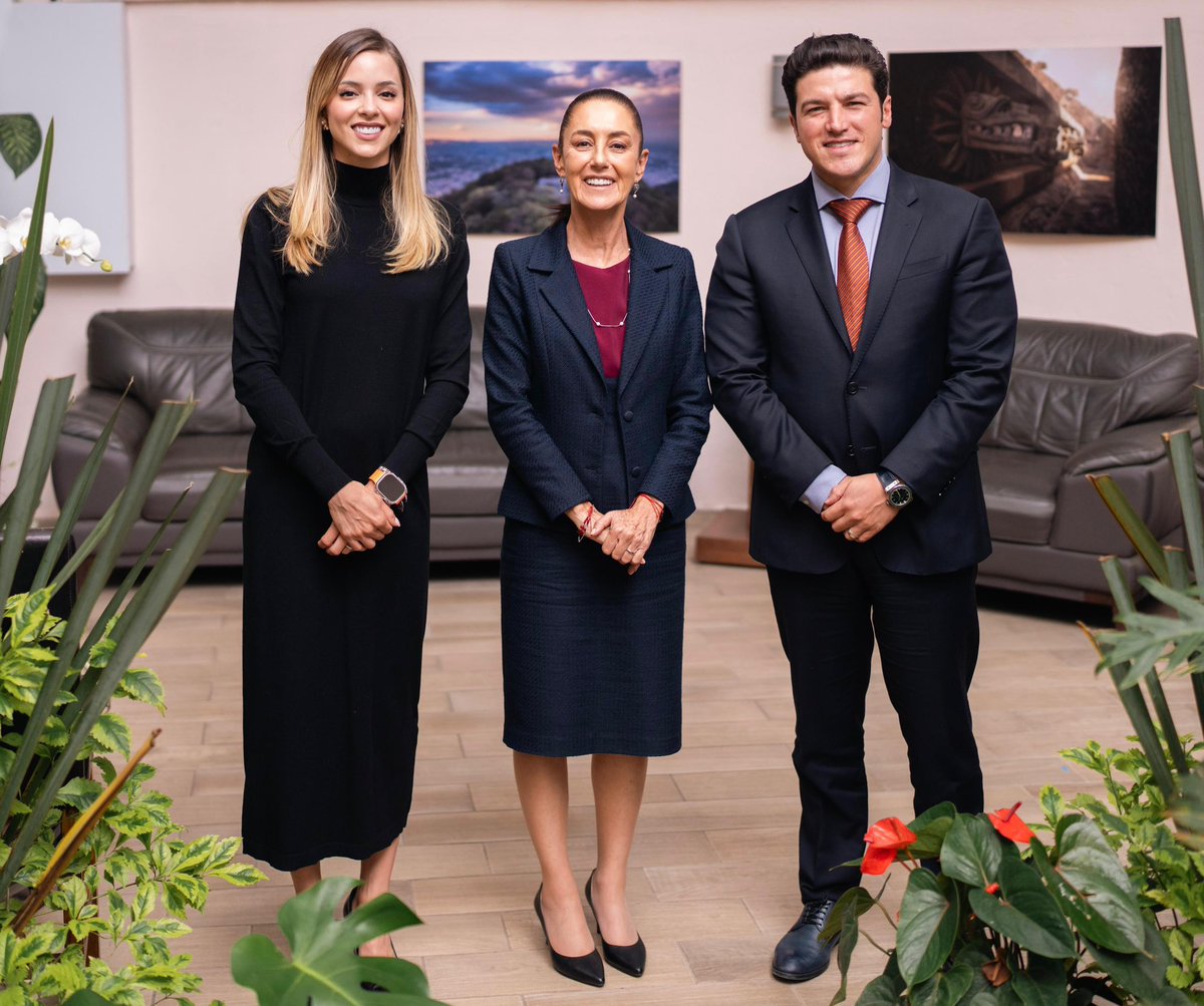 Claudiashein's tweet photo. Recibí la visita del gobernador @samuel_garcias y @marrdzcantu, para platicar sobre proyectos de infraestructura. https://t.co/dSwzU2jzl0