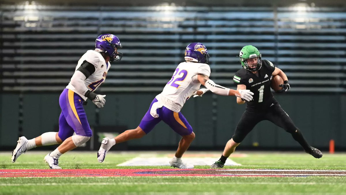 🔸#FCS Spotlight🔸

North Dakota WR Bo Belquist (<a href="/BelquistBo/">Bo Belquist</a>)

-2024 Sr
-6-1, 185 lbs
-3x All-MVFC
-2021: 52 rec, 535 yards, 5 TDs
-2022: 63 rec, 811 yards, 6 TDs
-2023: 66 rec, 772 yards, 6 TDs
-2023 PFF No. 8 overall FCS WR

📸Russell Hons/<a href="/UNDfootball/">North Dakota Football</a>