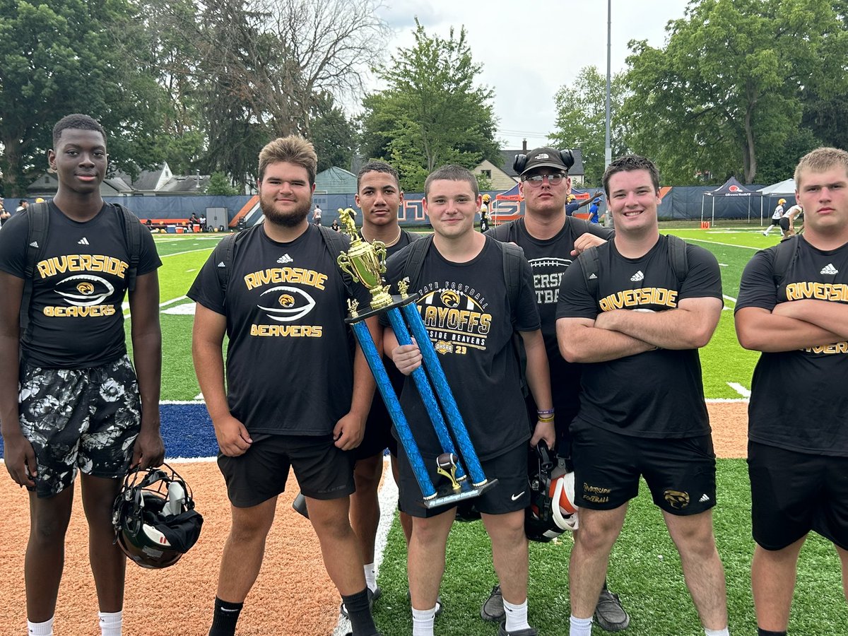 CoachAndersen52's tweet image. Riverside OL/DL BIG MAN champions
#BDLA #RollSide