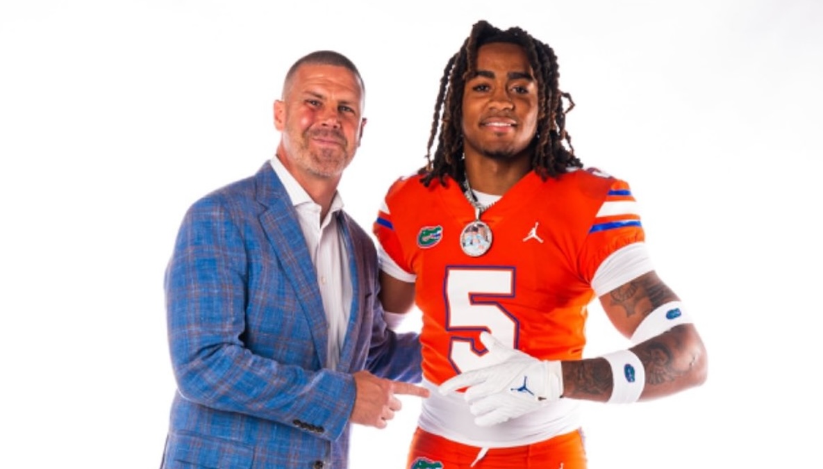 Auburn LB commit Jakaleb Faulk considering only 1 other school -- Florida (+)

*on3.com/teams/florida-…

*JOIN GATORS ONLINE TODAY FOR $1: on3.com/teams/florida-…