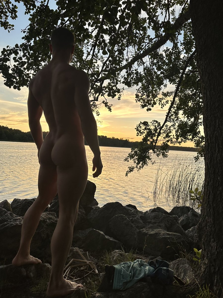 BastianGate98's tweet photo. Summer in Stockholm🦾🔥🍑 https://t.co/7vMAHkUtkN