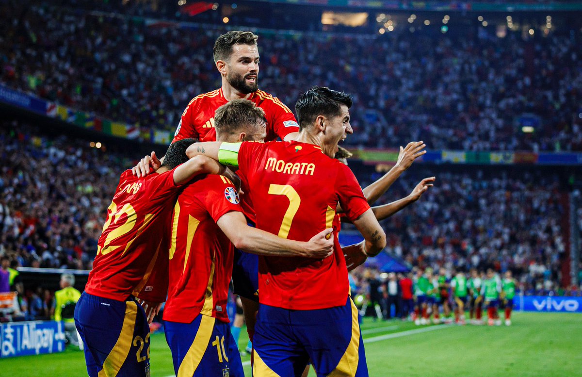 COE_es's tweet photo. 𝗔 𝗟𝗔 𝗙𝗜𝗡𝗔𝗔𝗔𝗟 🤩

✅ La @sefutbol vence a Francia en las semifinales de la @EURO2024 por 2 goles a 1 y disputará la final este domingo.

¡Vamos a por ello, equipo! ¡Enhorabuena! 🫶 https://t.co/DYQ76fkVEa