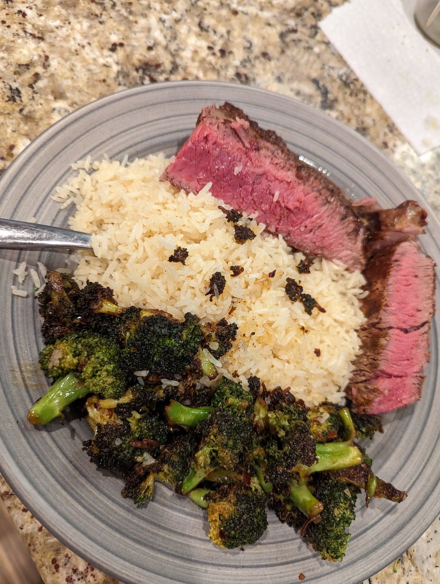 What a wonderful vacation! Ate like a KING! 👑 Take care of yourselves my friends! 💪