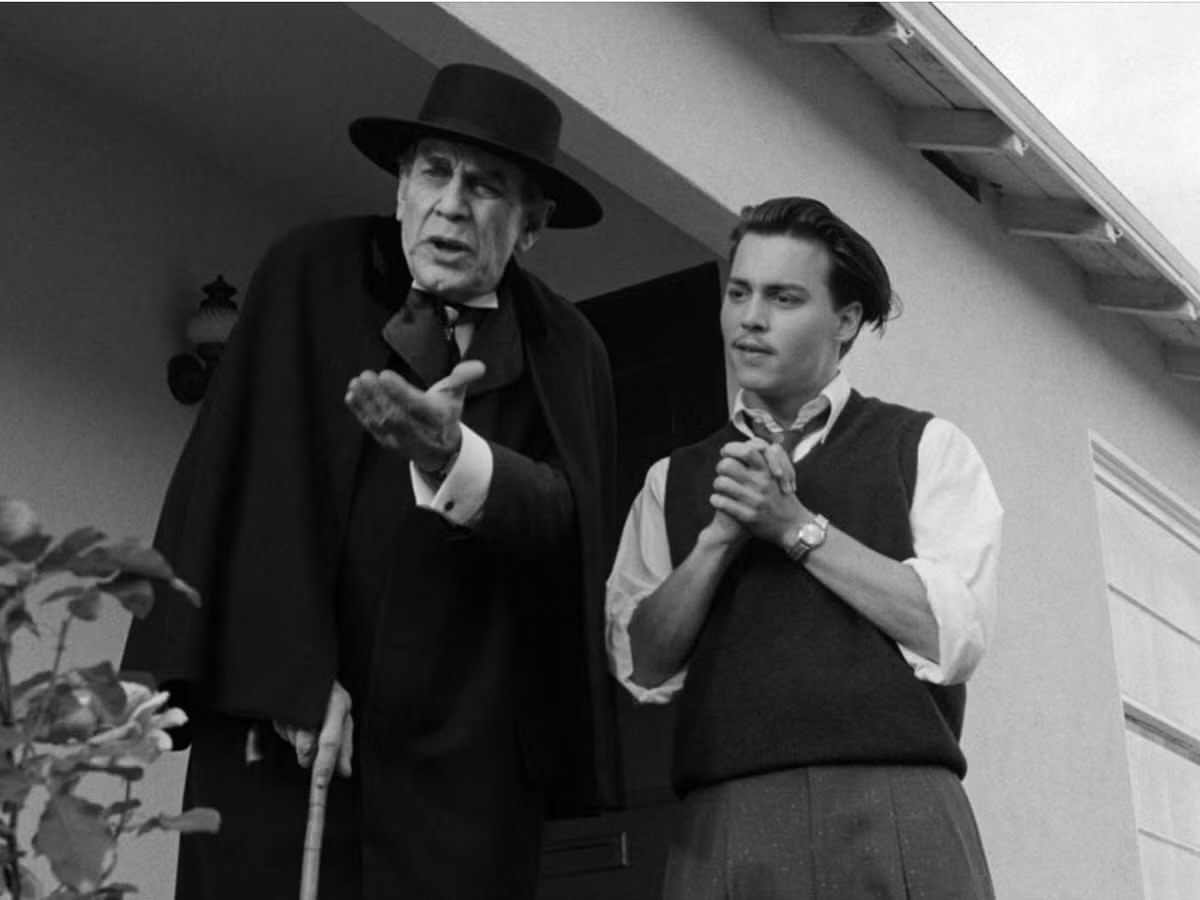 See ED WOOD at <a href="/RowHouseCinema/">Row House Cinema</a>! Tim Burton's #agefriendly biopic tells the true story of how Bela Lugosi, the 70-year-old Dracula star, and Ed Wood, a 30-year-old director, overcome fears of being “too old” for Hollywood via a shared love of horror!

rowhousecinemas.com/lawrenceville/…