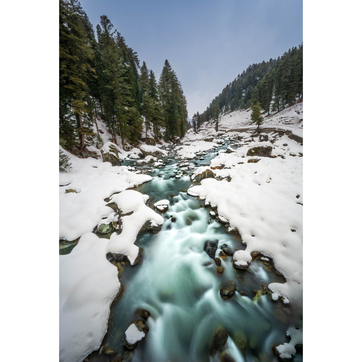 afzee's tweet photo. Lidder River at Pahalgam, Kashmir Valley

#lidder #lidderriver #kashmirvalley #kashmirtourism #pahalgam #snow #incredibleindia #travelphotography #riverside #indiaphotography #wonderful_places #amazingplaces #kashmirphotographyclub #kashmirlovers #destinations #longexposure https://t.co/LvHepfXauG