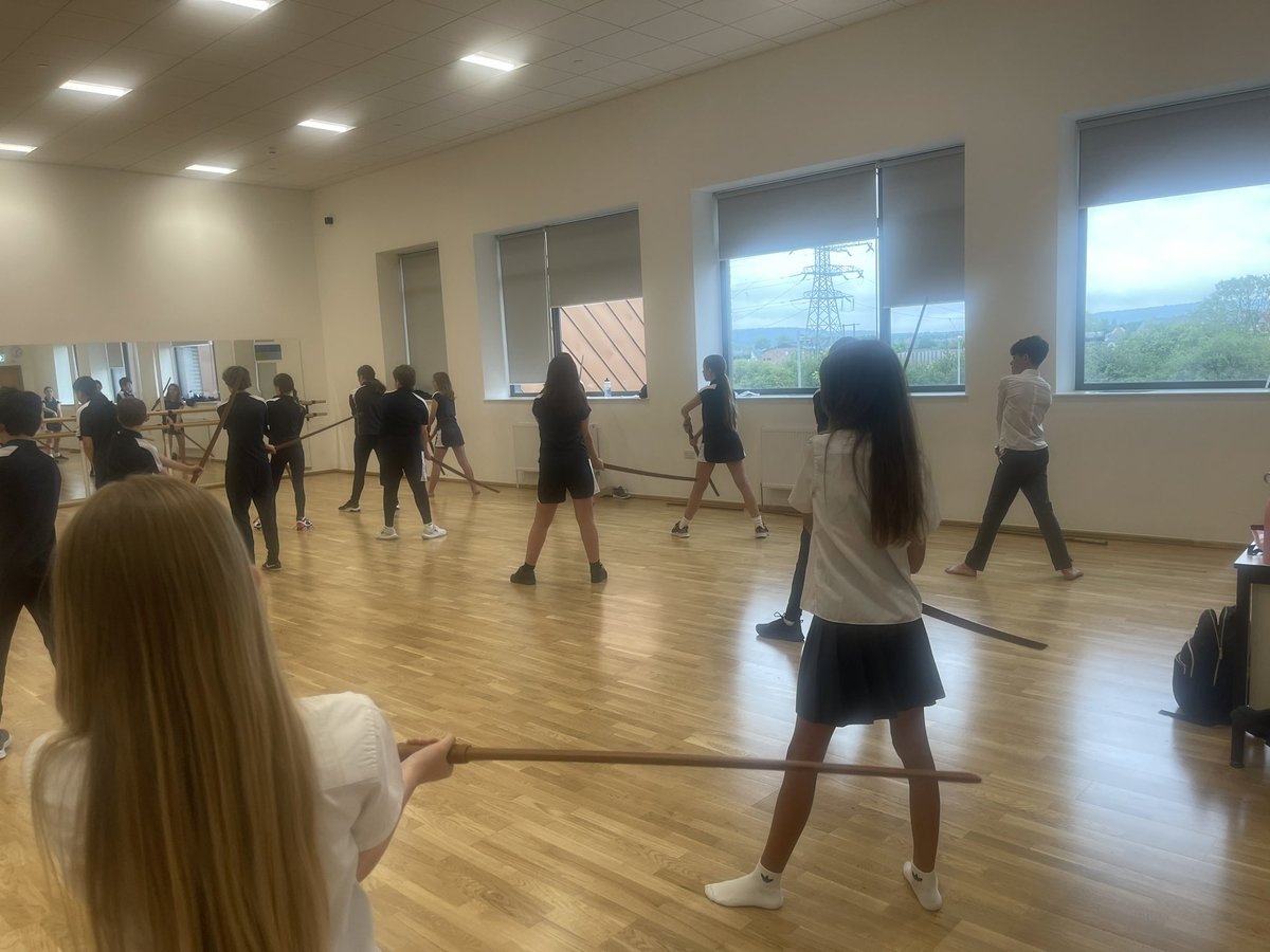 TheKingsbrook's tweet photo. A huge well done to the students that took part in our Stage Combat workshop this morning. Great #teamwork #teamdrama @InsignisTrust https://t.co/xgJUktElqe