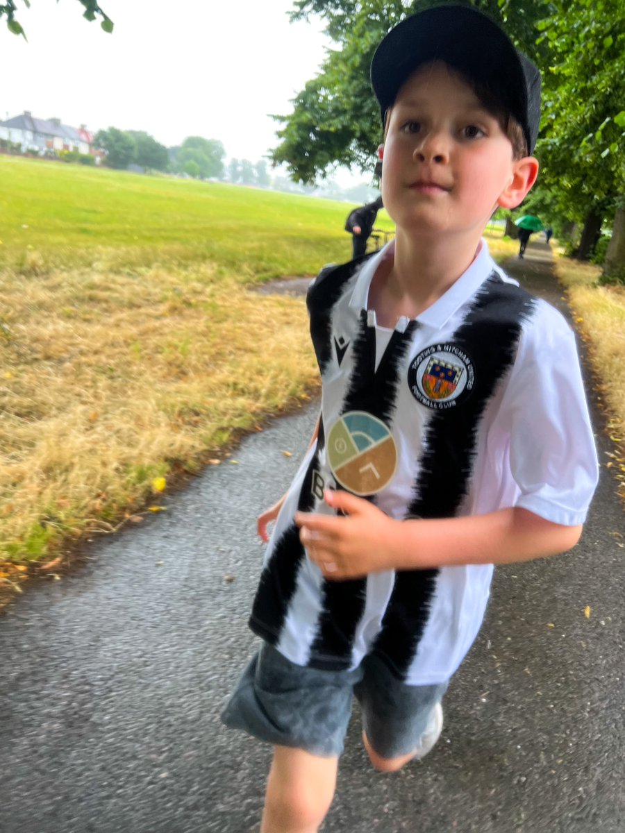 Sod_pot's tweet photo. The weather may not be delivering much of a summer but rain or shine we keep on running. Today Rex was repping @OfficialTmufc as we faced a storm on our 4k training run. If you support the team consider donating a few £s towards Rex’s target! More ℹ️ here:
https://t.co/G2pFVItJ8V https://t.co/bbDILZcssf
