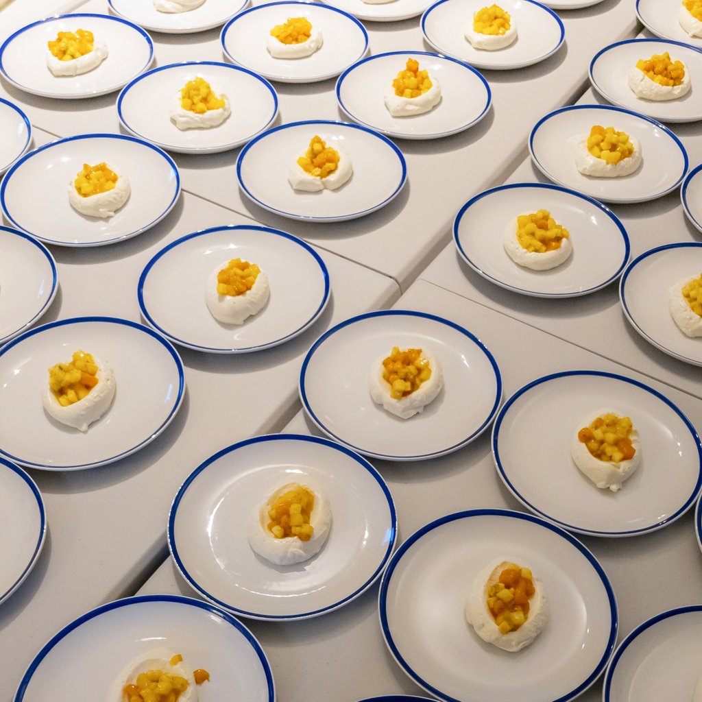 TheWhiteHorsePu's tweet photo. DESSERT
Coconut &amp; cardamom cheesecake, mango, pineapple &amp; kaffir lime
#guestchefnight https://t.co/1O3rRxEWih