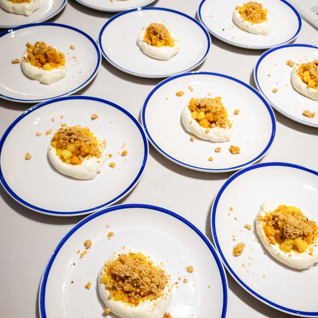 TheWhiteHorsePu's tweet photo. DESSERT
Coconut &amp; cardamom cheesecake, mango, pineapple &amp; kaffir lime
#guestchefnight https://t.co/1O3rRxEWih