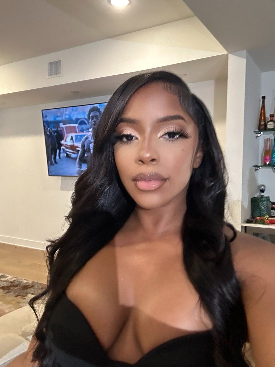 IG : Celiaaferria tweet media