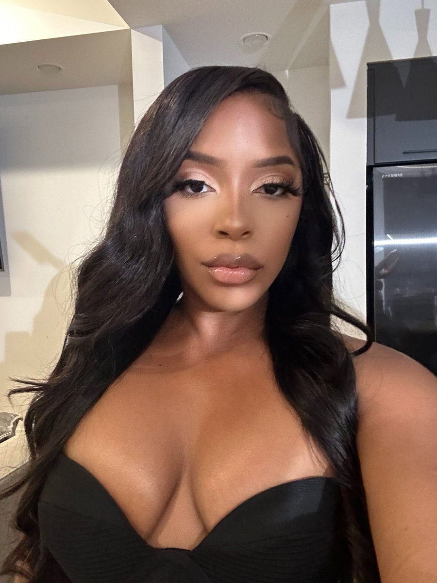 IG : Celiaaferria tweet media