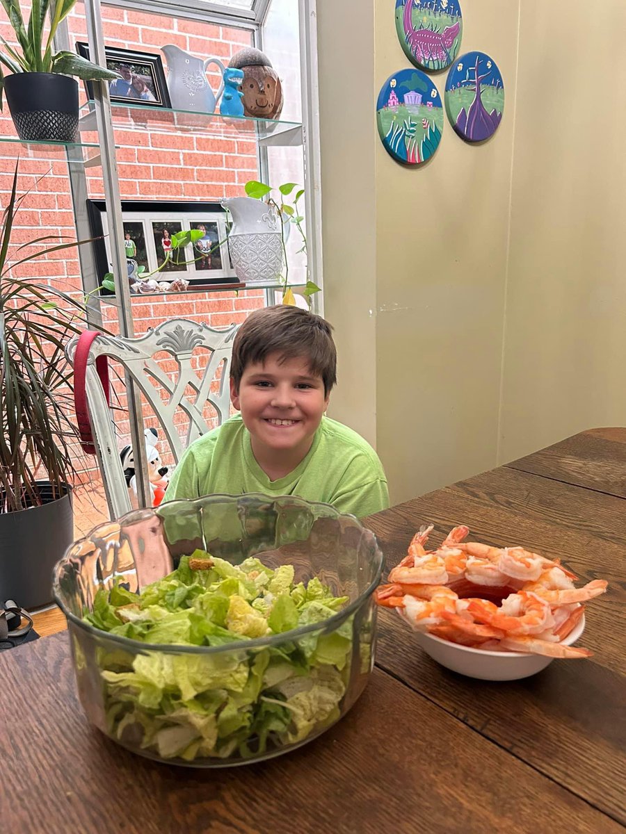 todd231's tweet photo. Catching up the last two days of @SharkWeek ! Monday was Kelp Salad and Shrimp Chum Buckets all done by @Mkp512  @TheSharkDoctor Landon LOVES shrimp! https://t.co/Xmxe9fxhWC