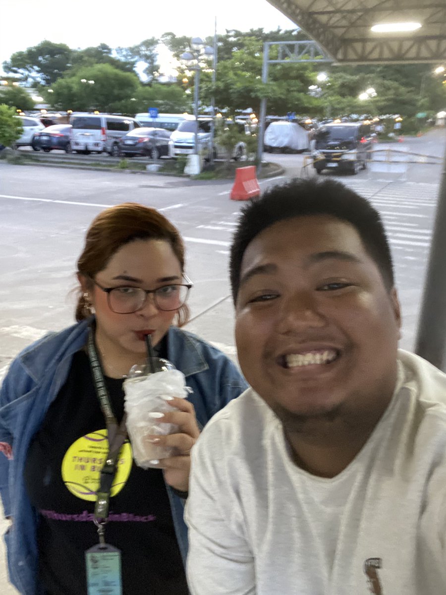 drealbob71's tweet photo. Quick catch up with Maam @piesalcedo_ sunod nsaddd!! https://t.co/DwzG33ARPU