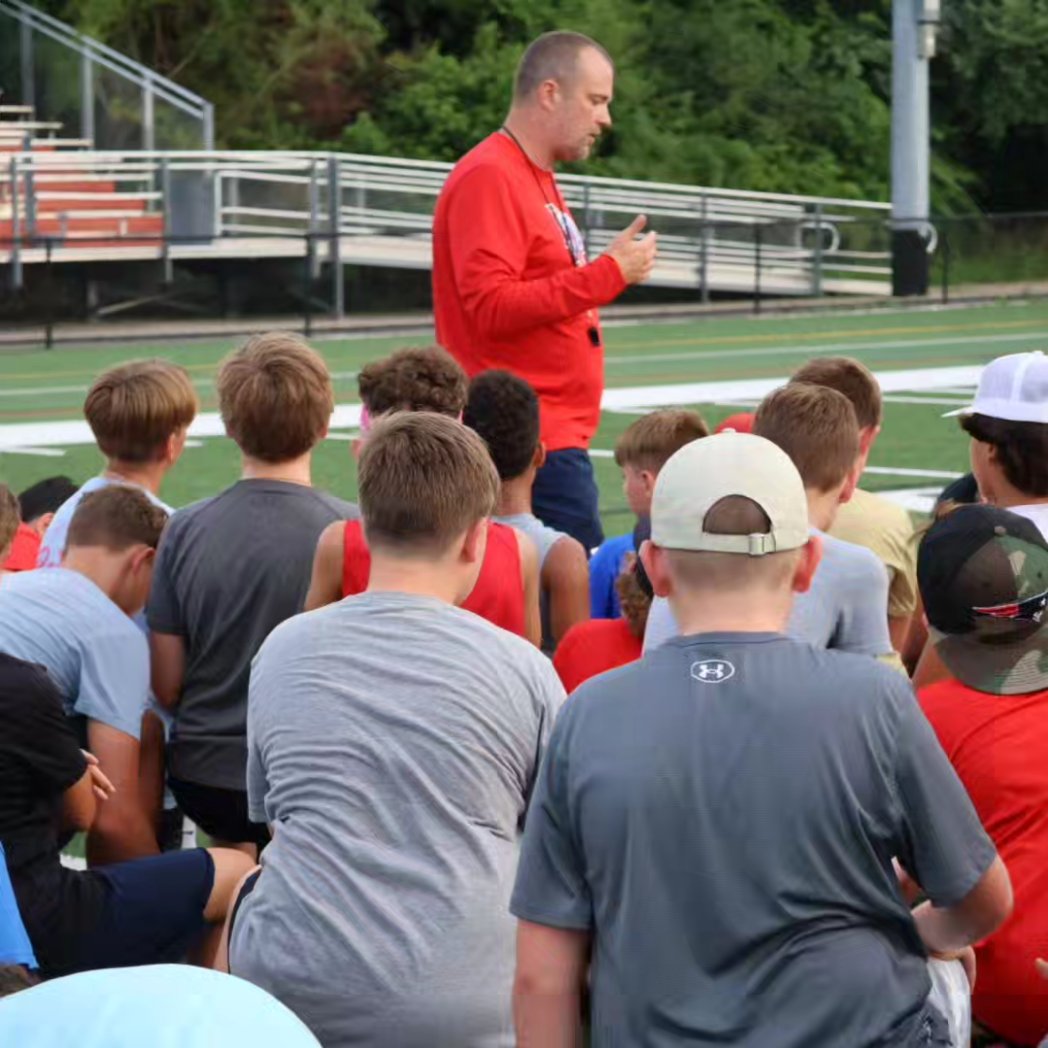 BRTROJANSFB's tweet photo. Trojans Youth Football Clinic! Run by BRRHS Head Football @Coach_Bain every Tuesday night! Come join in on the fun and learn new skills!Bridge https://t.co/zkJy550ts9