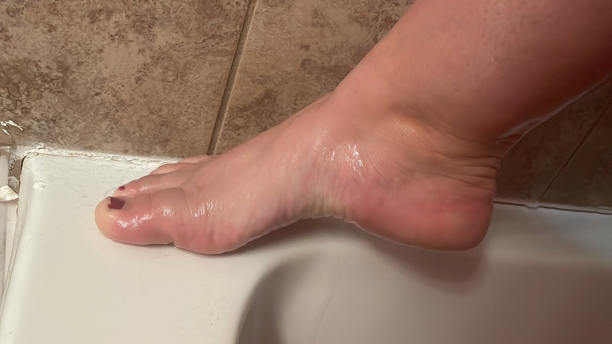 CelestialPrint's tweet photo. @FeetFinder https://t.co/cAo5FmUGsb
