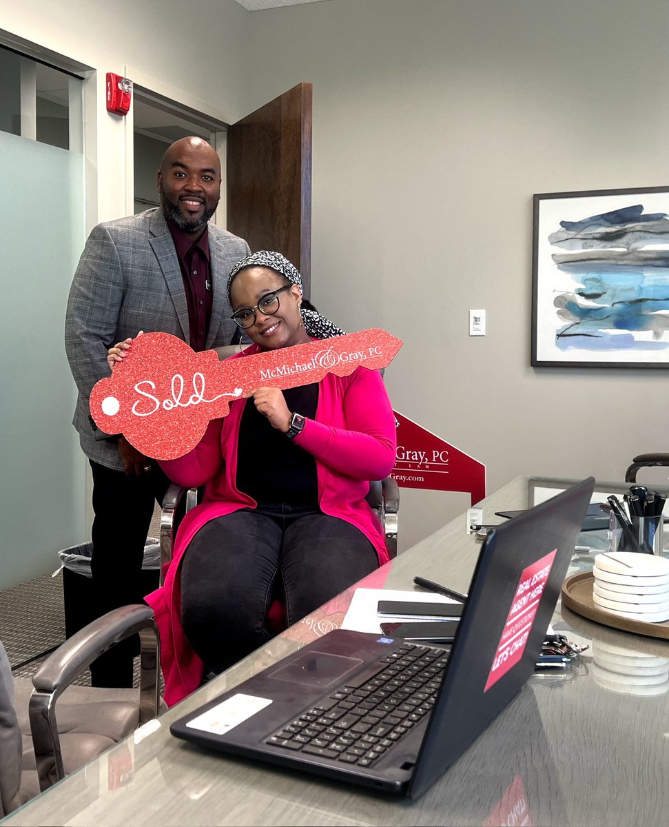 404RealEstate's tweet photo. @IAmSteveHarvey Hello, my name is Anthony E. Crawford and I am a licensed realtor in the state of GA specializing in ATL. My phone # is 404.988.8135 and I'm here to help with all of your real estate needs. 🏡 😁 https://t.co/QIPTLo6JEg