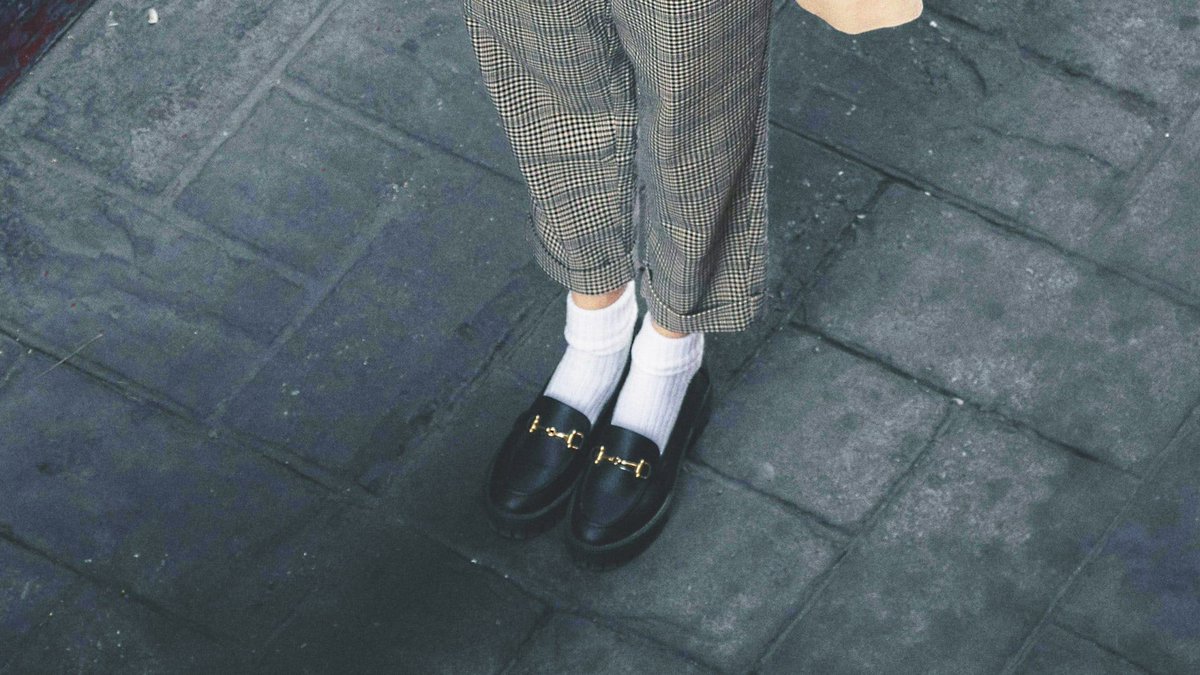 keithrpillow's tweet image. I guess I'll never understand fashion. 🤷‍♂️ 

From #corpcore to "old money," office wear is in...outside of the office. Here’s why, explains Henry Chandonnet in @FastCompany | @FastCoDesign ▶️ buff.ly/3We6Khc