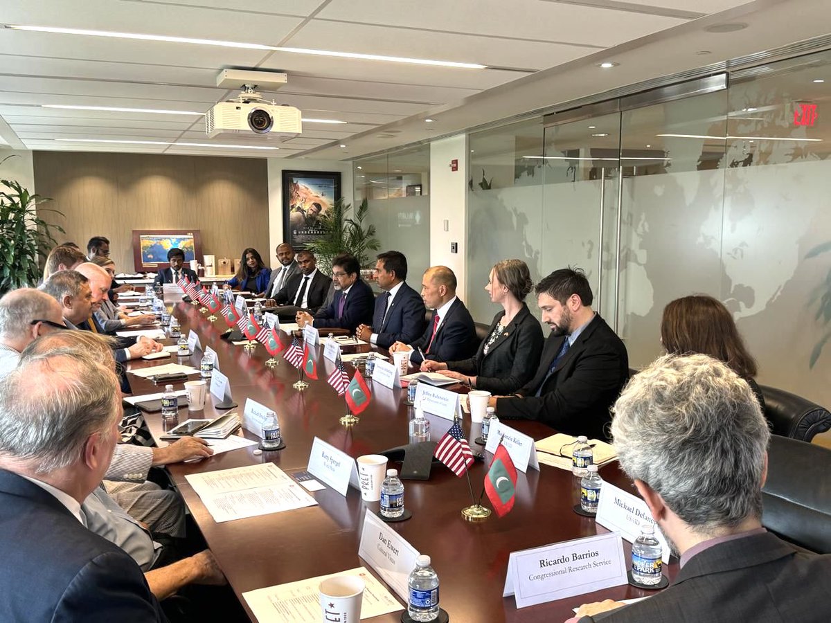 MoEDmv's tweet photo. Minister @em_saeed participated in the Investment Roundtable organized by the U.S. Chamber of Commerce. Meeting was attended by representatives from the corporate sector.
 
@MDVinUSA 
@USinMaldives https://t.co/pjD277mcBF