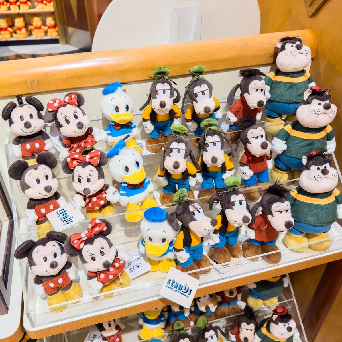 Disneyストアー　キャラクターぬいぐるみ　まとめ売り MezzoMiki on X: 