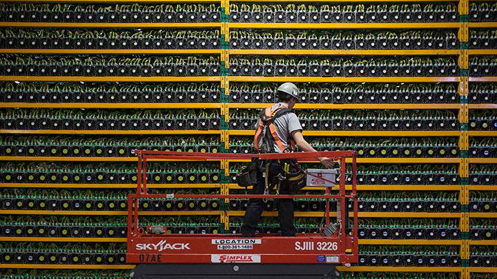 History_DAO's tweet photo. Bitcoin recovery stalls as fears over Mt. Gox repayments loom. Starting in July, Mt. Gox will repay 142,000 BTC and 143,000 BCH to creditors, sparking concerns over market impact. Prices dip below $60k as investors brace for selling pressure.

✍️This moment has been recorded on #HistoryDAO.

Mint Link: https://t.co/kLluRMUX66

#Bitcoin #Crypto #MtGox #Cryptocurrency #MarketUpdate $HAO