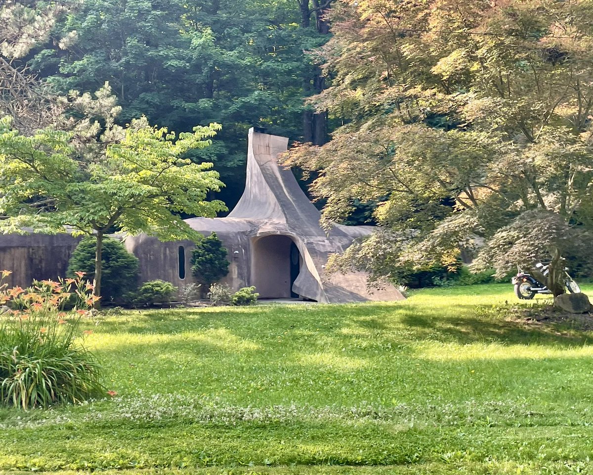 The Cave House (1970) Concord, OH Also known as the Flintstones