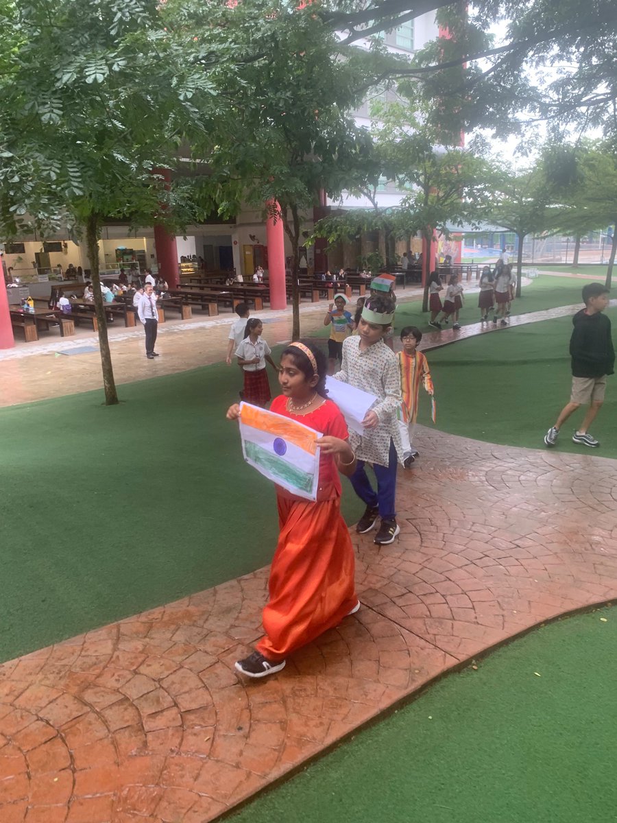 MrDanKL's tweet photo. The rain canโt dampen the spirit of our Olympians during their MP2 Exit Point @The_IPC #HIS_learning https://t.co/wx90dyywwR