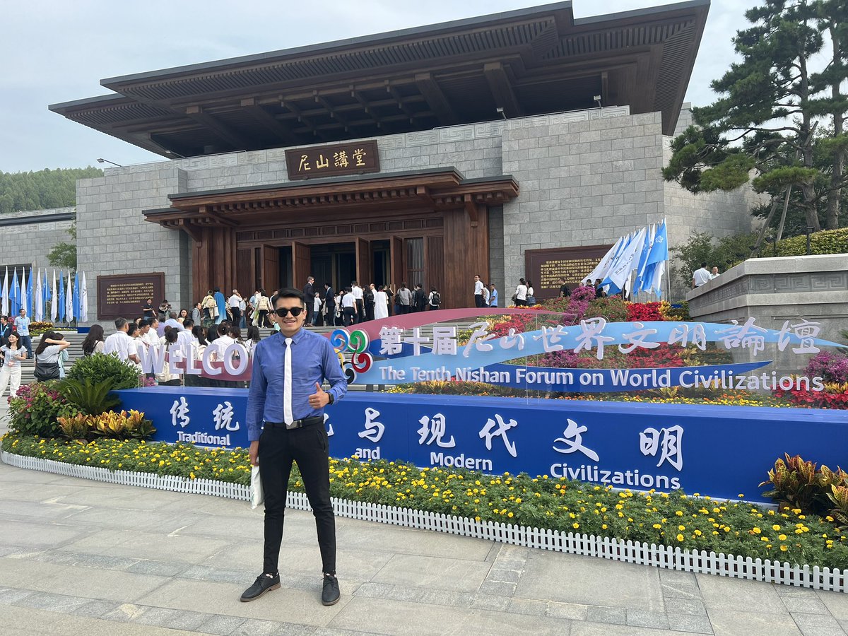 RobertoXST's tweet photo. 📍 Qufu, China. Birth place of my role model and philosopher Confucius. What a place to be here today. I’ll share his thoughts and wisdom with the world. https://t.co/Joyp6qHMZo