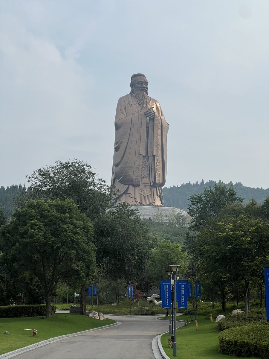 RobertoXST's tweet photo. 📍 Qufu, China. Birth place of my role model and philosopher Confucius. What a place to be here today. I’ll share his thoughts and wisdom with the world. https://t.co/Joyp6qHMZo