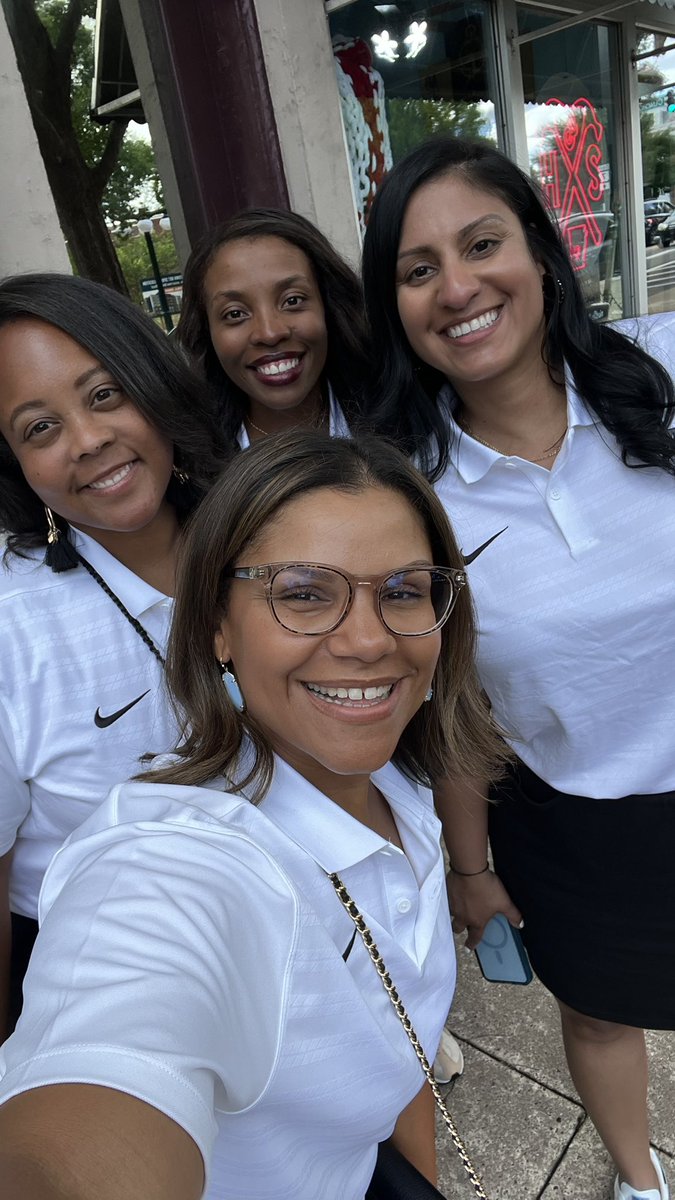 tarynechols's tweet photo. Today was a GREAT day! Looking forward to a year of excellence at HSSD ✨🖤 https://t.co/6HAaIBobjC