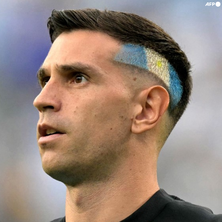 Saluden al portero que registra ¡¡32 ARCOS INVICTOS!! en 44 partidos disputados con la Selección Argentina. Saluden al guardameta que fue campeón del mundo en su primer Mundial siendo Guante de Oro. Saluden al guardián que fue campeón de América en su primera Copa América siendo
