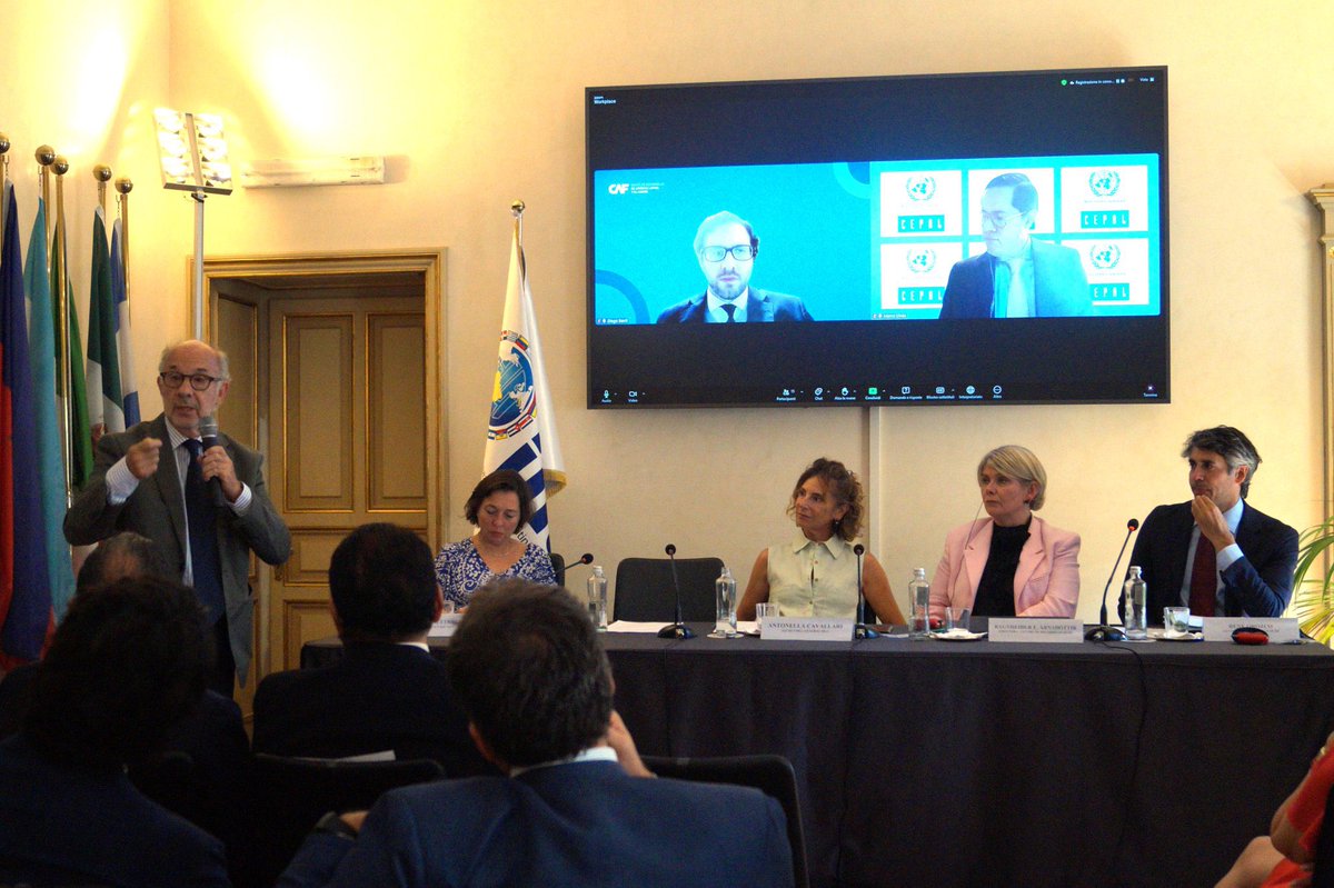 DABarril's tweet photo. Muchas gracias al @iila_org por brindar el espacio para la presentación de la publicación Perspectivas económicas de América Latina 2023 en Roma, Italia. Este trabajo es un esfuerzo conjunto entre @OECDdev, @cepal_onu, @AgendaCAF y @EU_Commission. https://t.co/b2jvqwxo4S