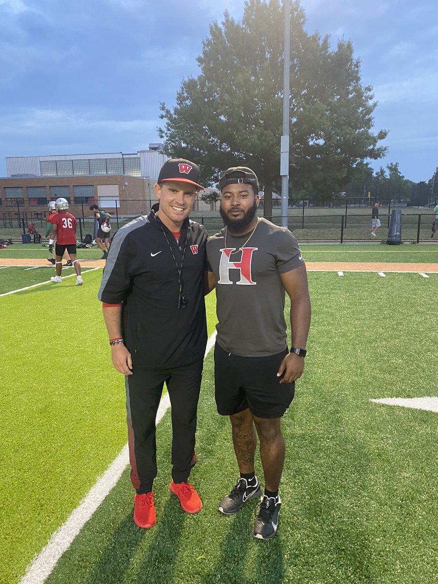 b_hummer's tweet photo. Coaching is fun! What makes it really fun is when you unexpectedly run into one of your former players at the same tournament. Proud of this man right here @_LBJeff3 @HawkenFootball got a GREAT one. #ANB #CoachForLife https://t.co/vuc9ACvHaz