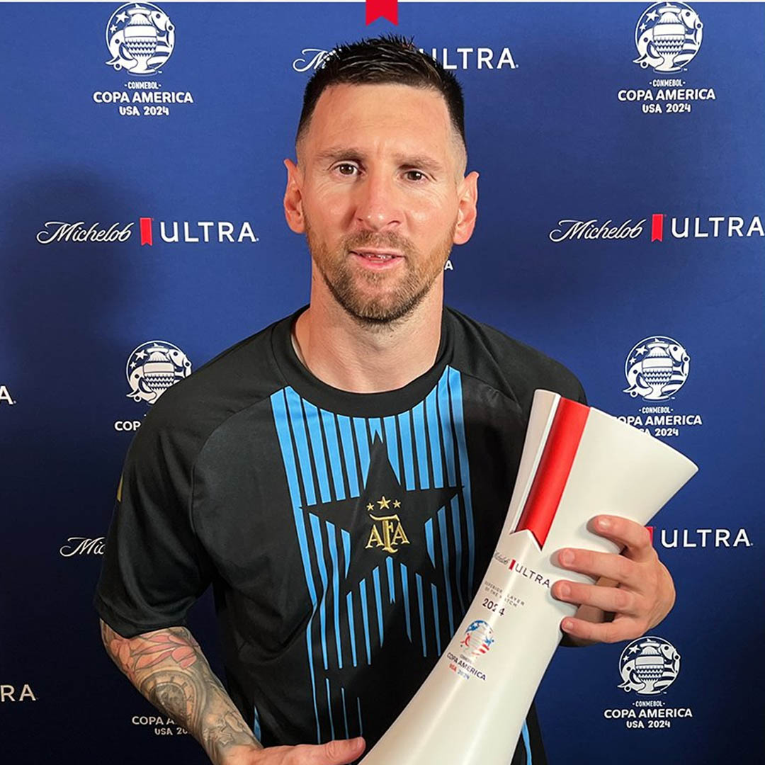 VSportsTM's tweet photo. Messi, MVP 🏅🇦🇷 https://t.co/VxXrEfjl7U