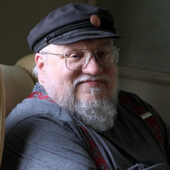 universo_got's tweet photo. George RR Martin esclareceu que seu 6º livro, aguardado há mais de 10 anos, será anunciado oficialmente no momento certo:

"Acalmem-se, por favor. Quando The Winds of Winter for finalizado, a notícia não vai se espalhar, HAVERÁ um grande anúncio... onde e quando, não sei dizer" https://t.co/VXi29qqspV