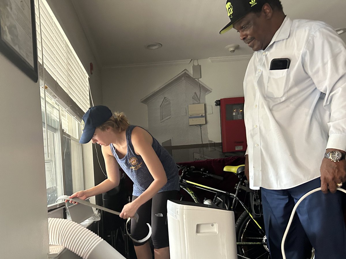 miyashay's tweet photo. I was surprised to see CM @AbbieKamin expertly install a window AC unit at a senior center. A skill she’s acquired thanks to our constant power outages.
But Kamin says we don’t have to live like this. My @abc13houston report on #beryl power outages:
https://t.co/jl2Ufs0i5U https://t.co/4wfuMTWNaO