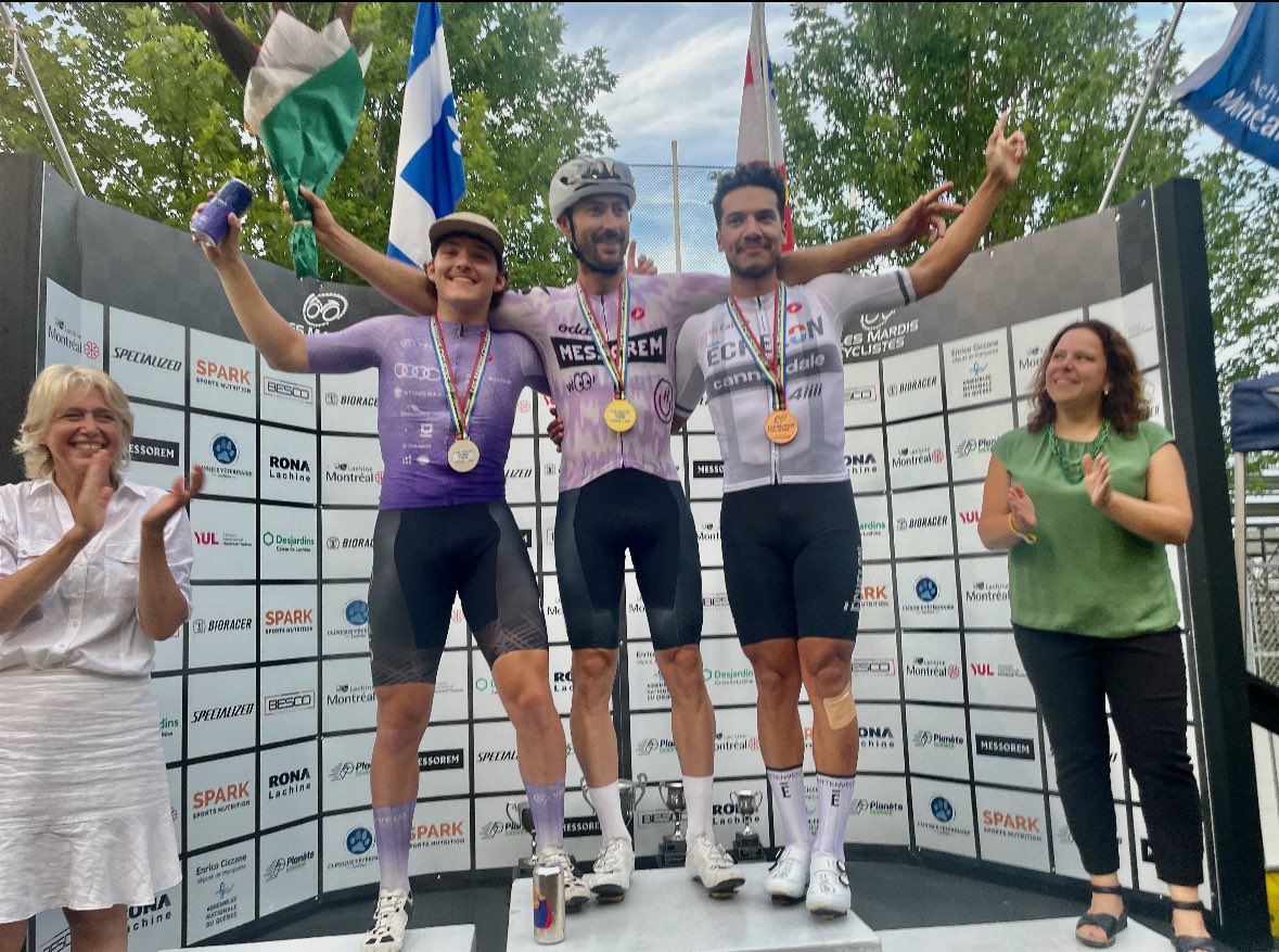 C_Bourgeois's tweet photo. Les Mardis cyclistes de Lachine sont une institution depuis 1978. Montréal est heureuse de soutenir ce rendez-vous estival. Bravo aux organisateurs qui font de cette compétition sportive de haut niveau un lieu rassembleur et festif https://t.co/qkkGOQBFO1 https://t.co/jjw8BDeLBx