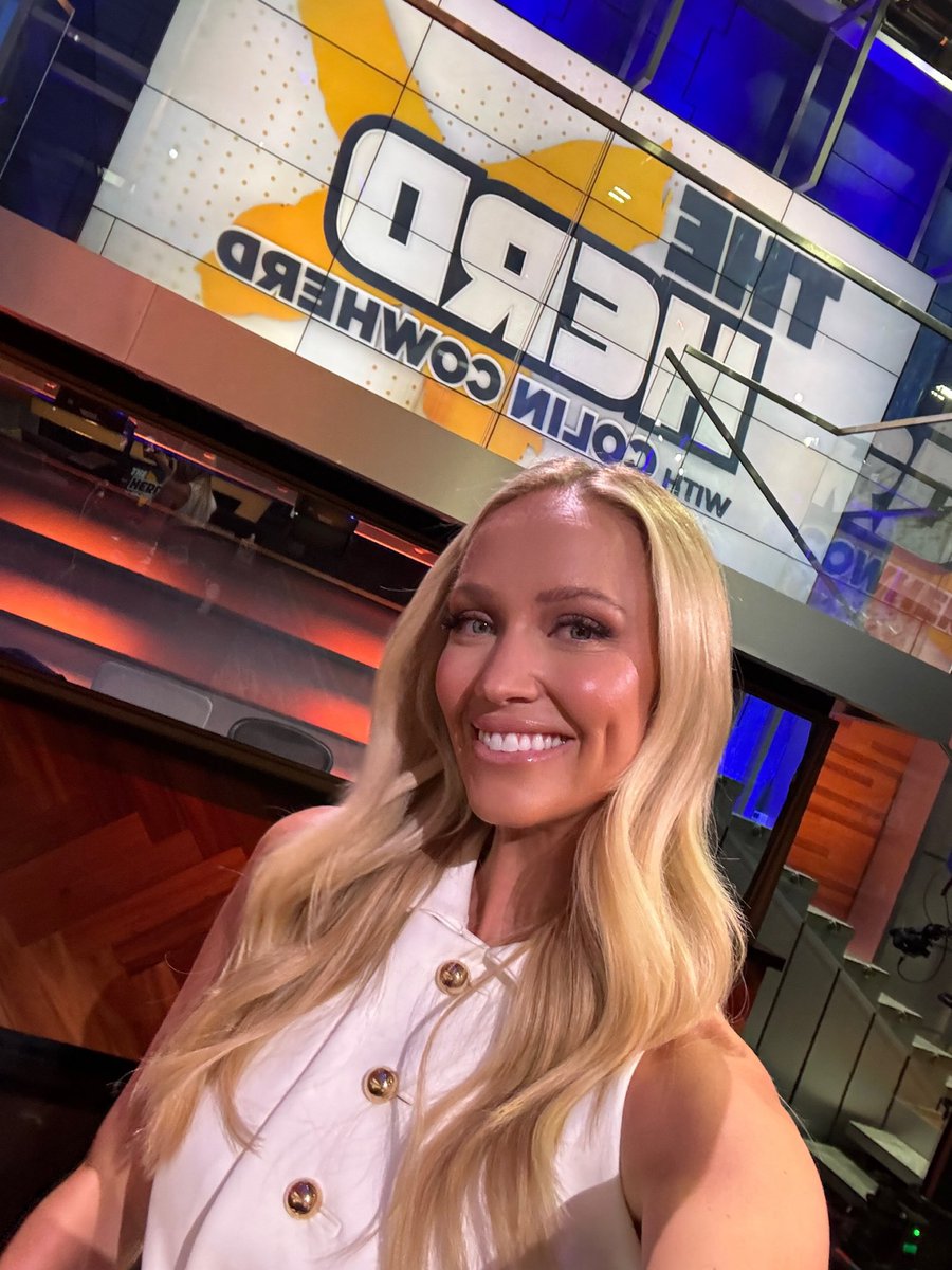 ashbrewkaminsky's tweet image. SO grateful for the opportunity to fill in on @TheHerd the past couple of days. Had so much fun getting to do what I love so much again 🥰