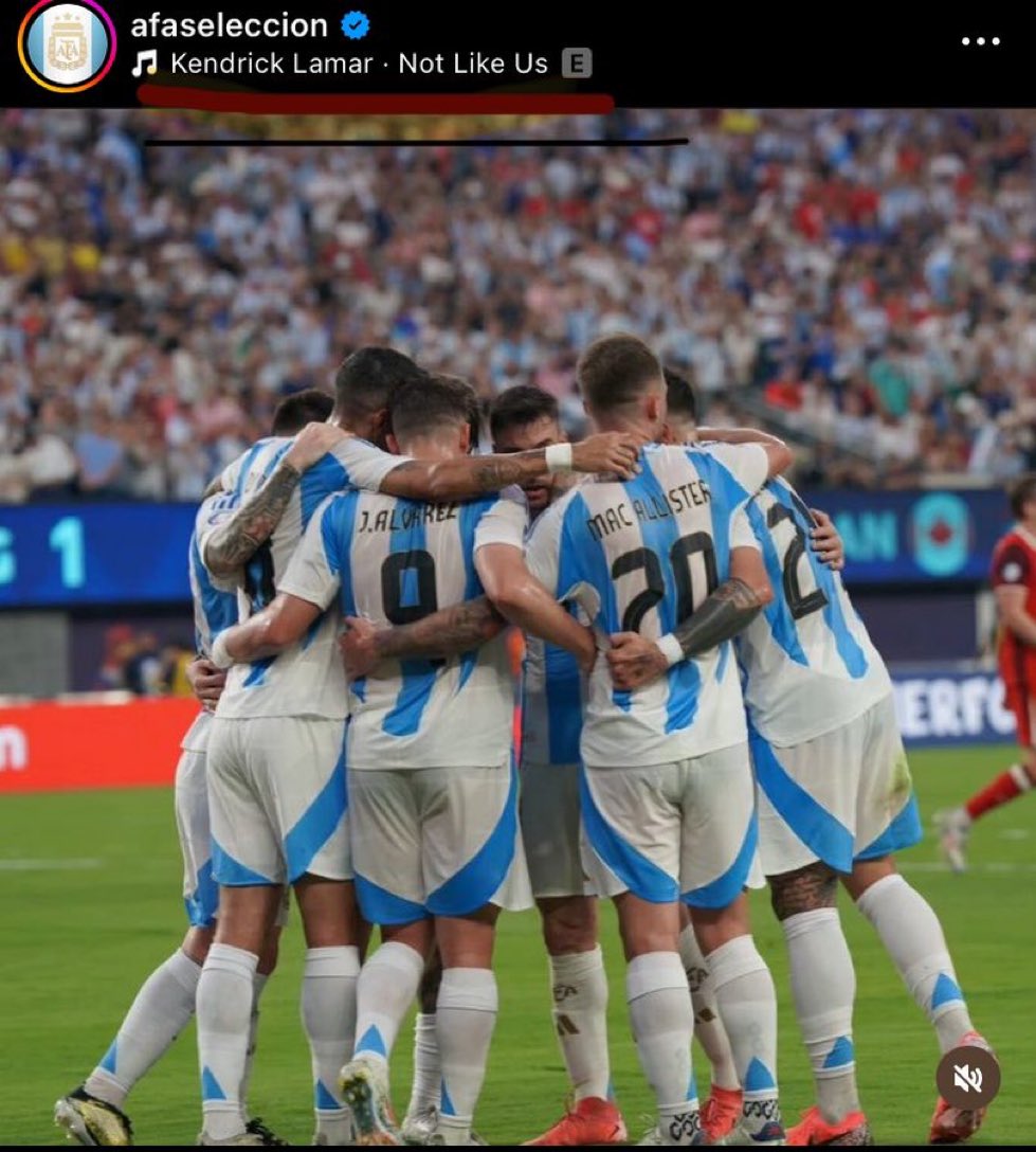 icaromessii's tweet photo. E a Argentina que postou foto da vitória com a música do Kendrick Lamar

Porque o Drake apostou na vitória do Canadá 

KKKKKKKKKKKKKKKKKKKKKKKKKKKKKKKK https://t.co/RBnM21QOwa