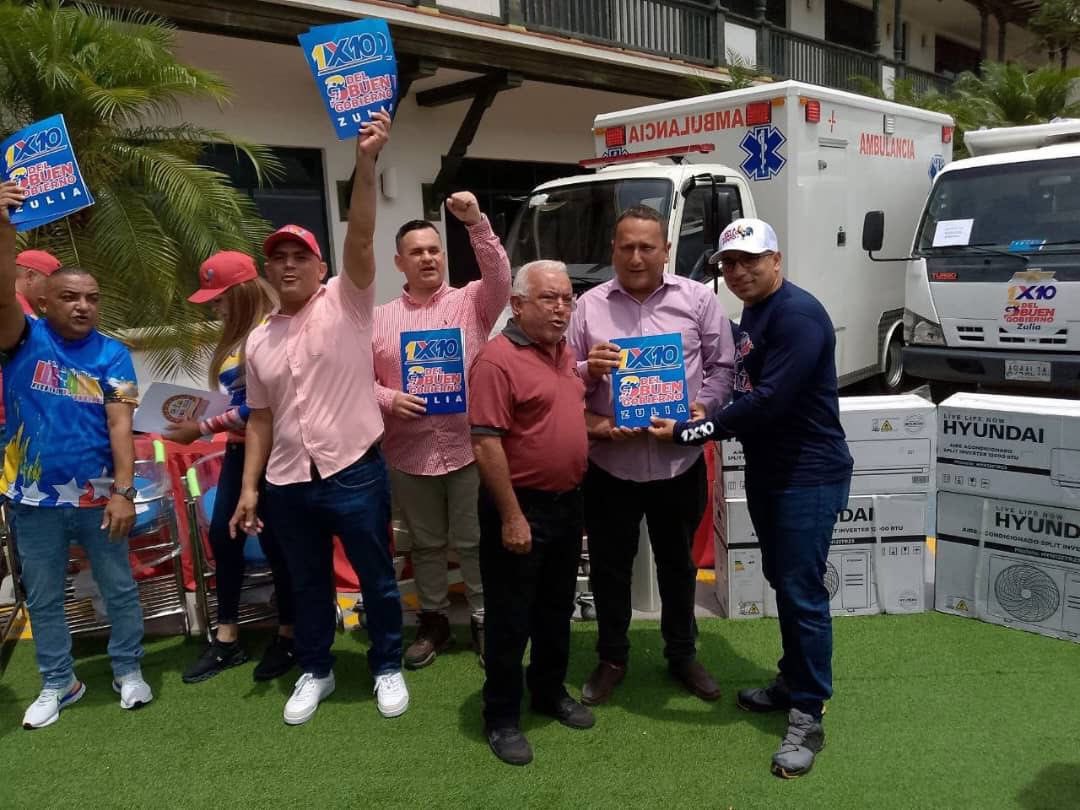 Con el Pdte. <a href="/NicolasMaduro/">Nicolás Maduro</a>, el estado Zulia está protegido. En los últimos días hemos desarrollado una intensa jornada de trabajo en el marco del 1x10 del Buen Gobierno, atendiendo con rapidez y eficiencia las demandas de la población zuliana en áreas estratégicas como